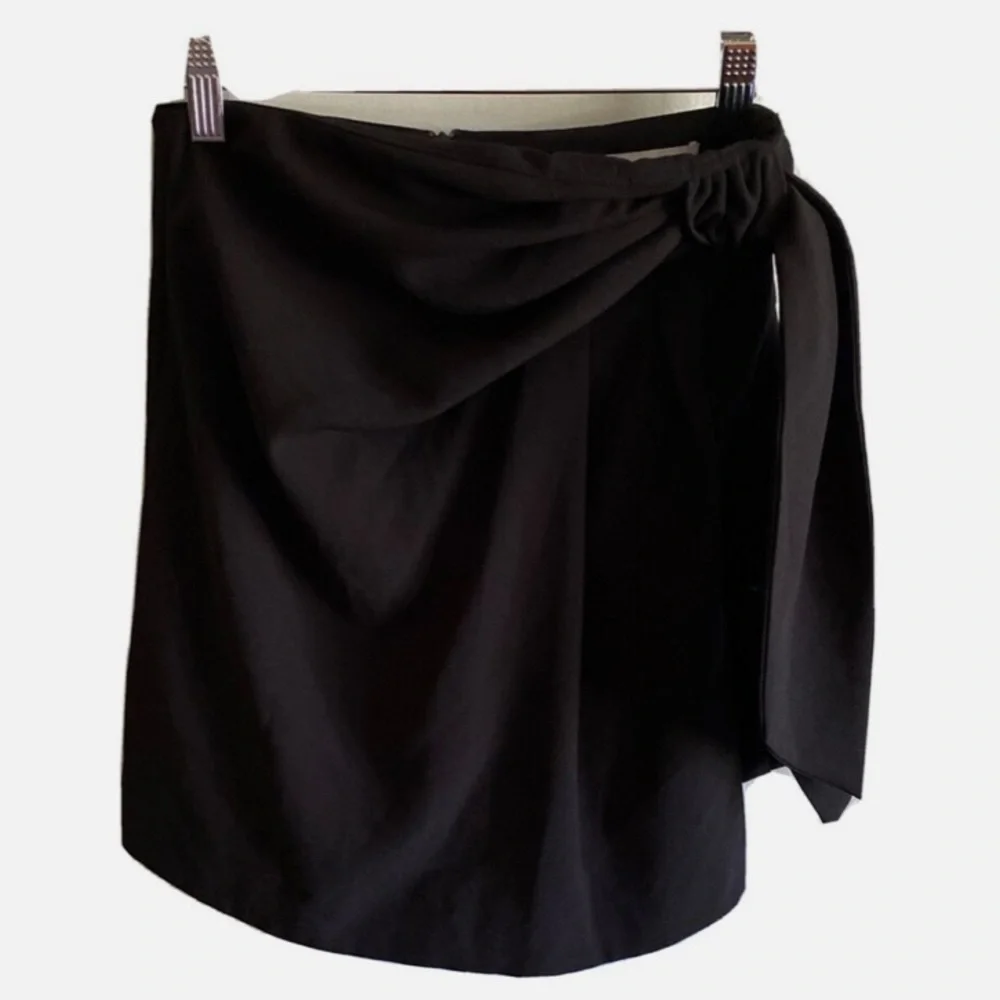 Zara size small black skort